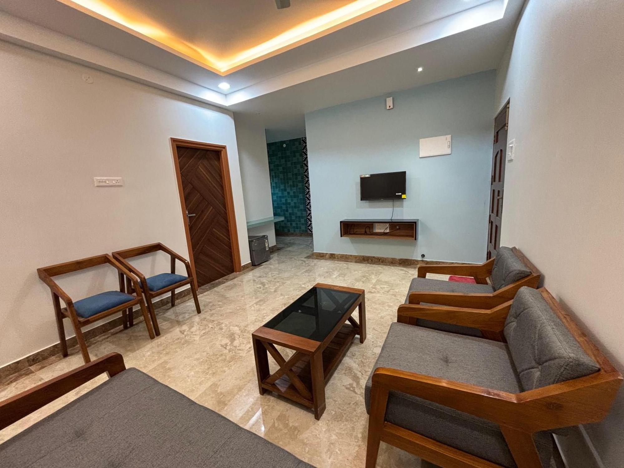 Srirangam Nandavanam Service Apartments Tiruchirappalli Exterior photo