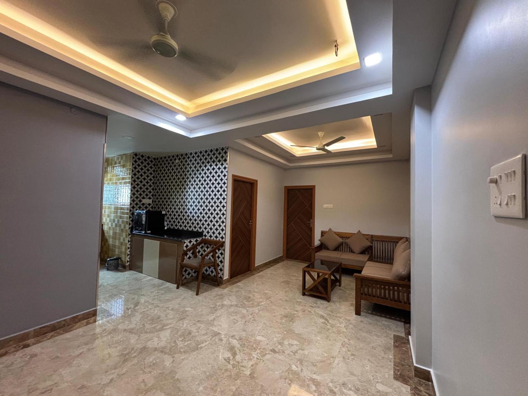 Srirangam Nandavanam Service Apartments Tiruchirappalli Exterior photo