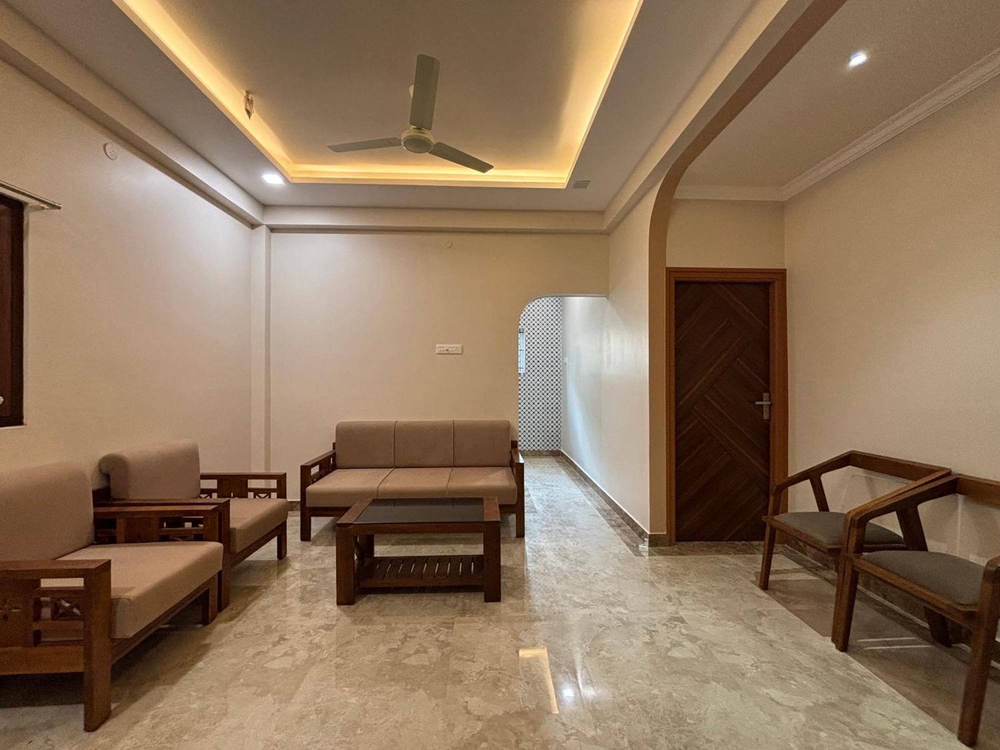 Srirangam Nandavanam Service Apartments Tiruchirappalli Exterior photo